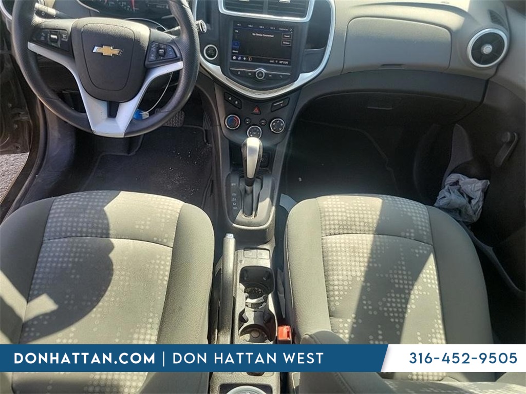 2020 Chevrolet Sonic LT photo 3