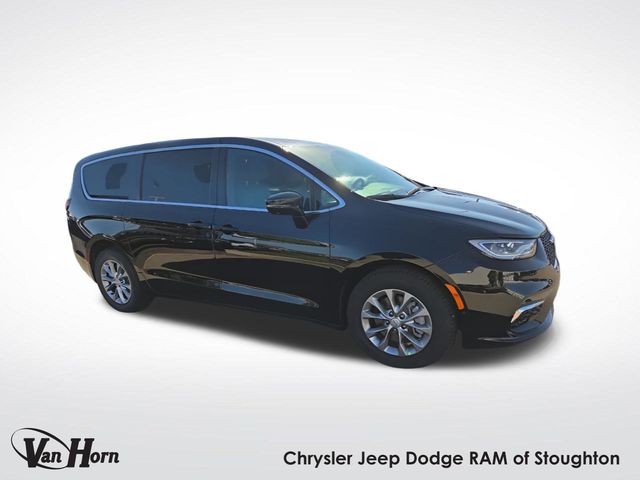 2026 Chrysler Pacifica Select's photo