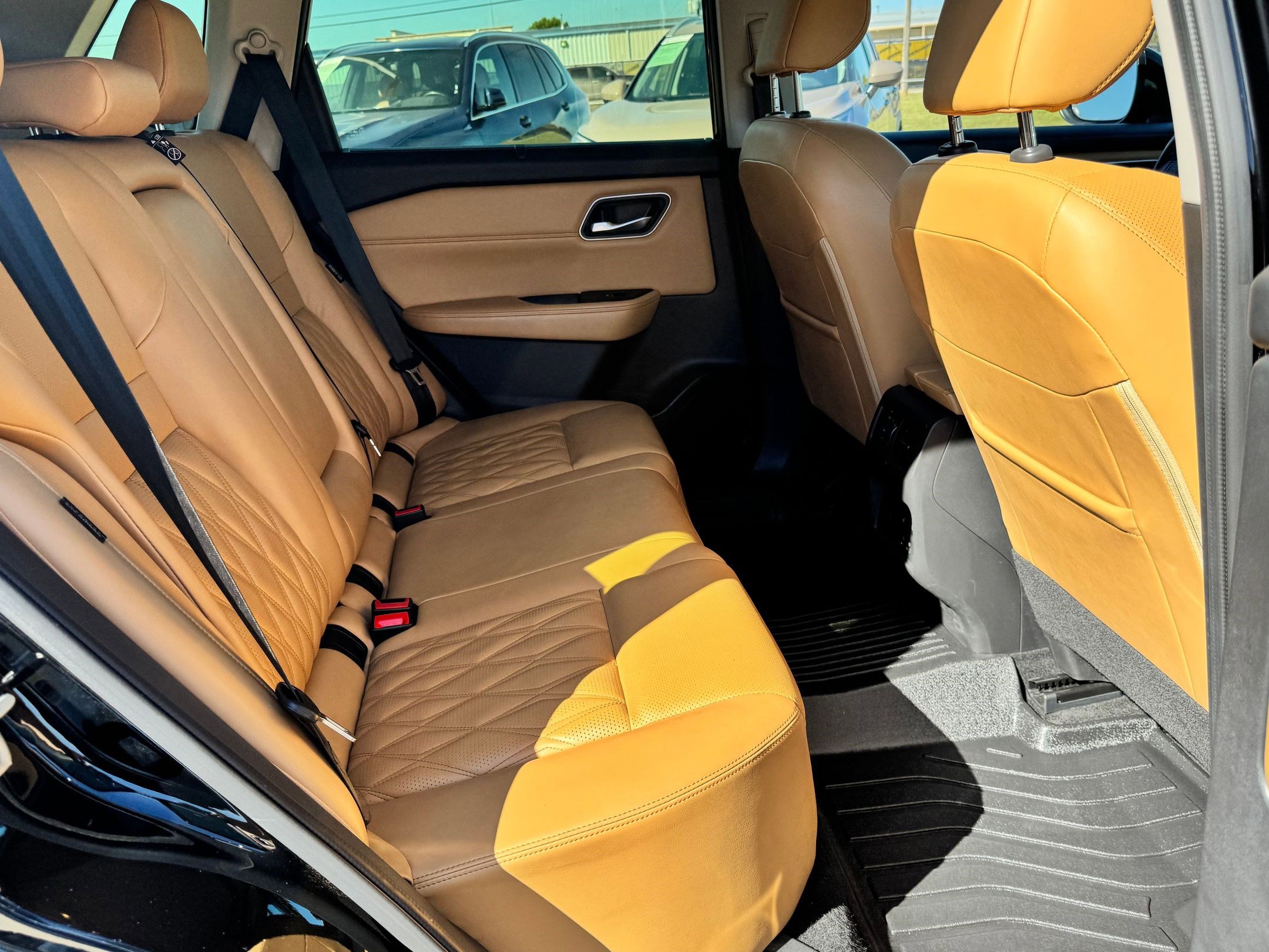 2023 Nissan Rogue Platinum photo 19
