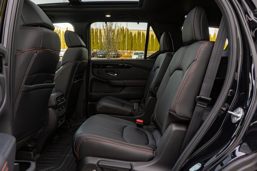 2025 Honda Pilot TrailSport photo 11
