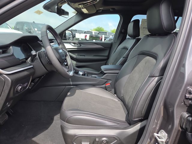 2025 Jeep Grand Cherokee Altitude X photo 3