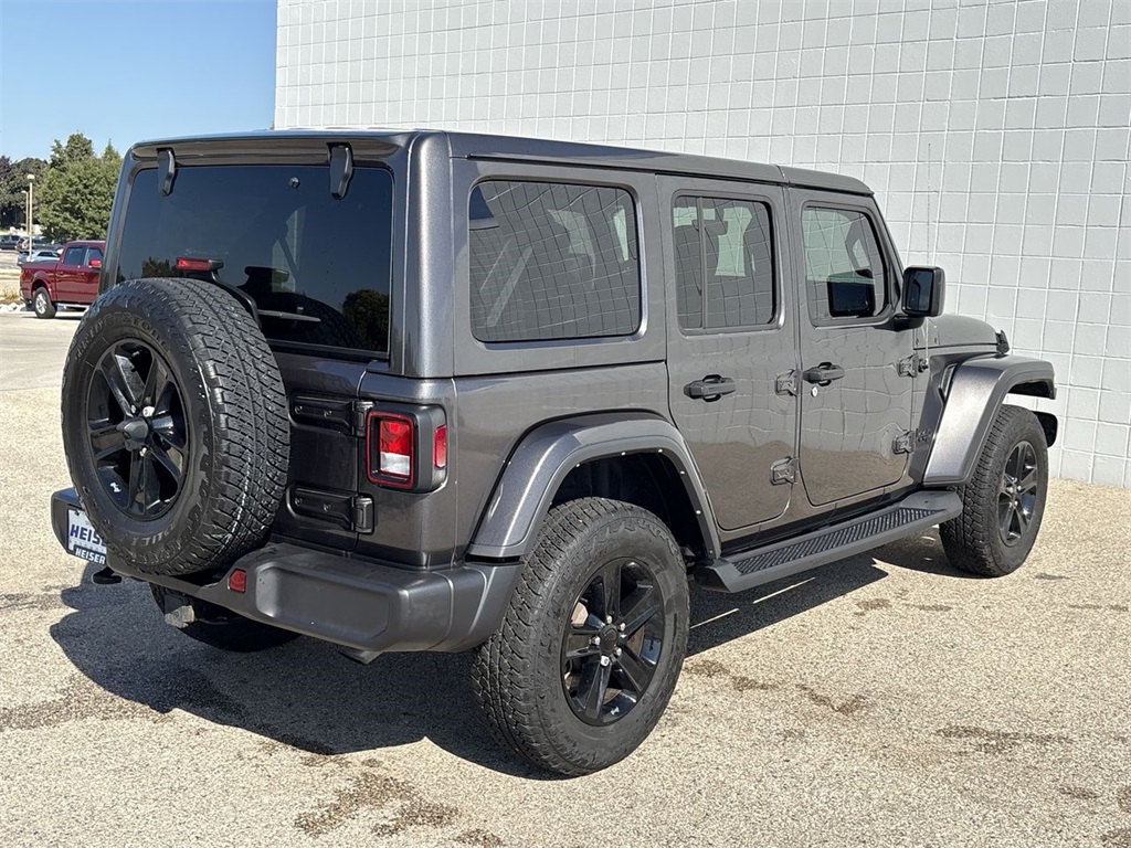 2022 Jeep Wrangler Unlimited Sahara Altitude photo 13