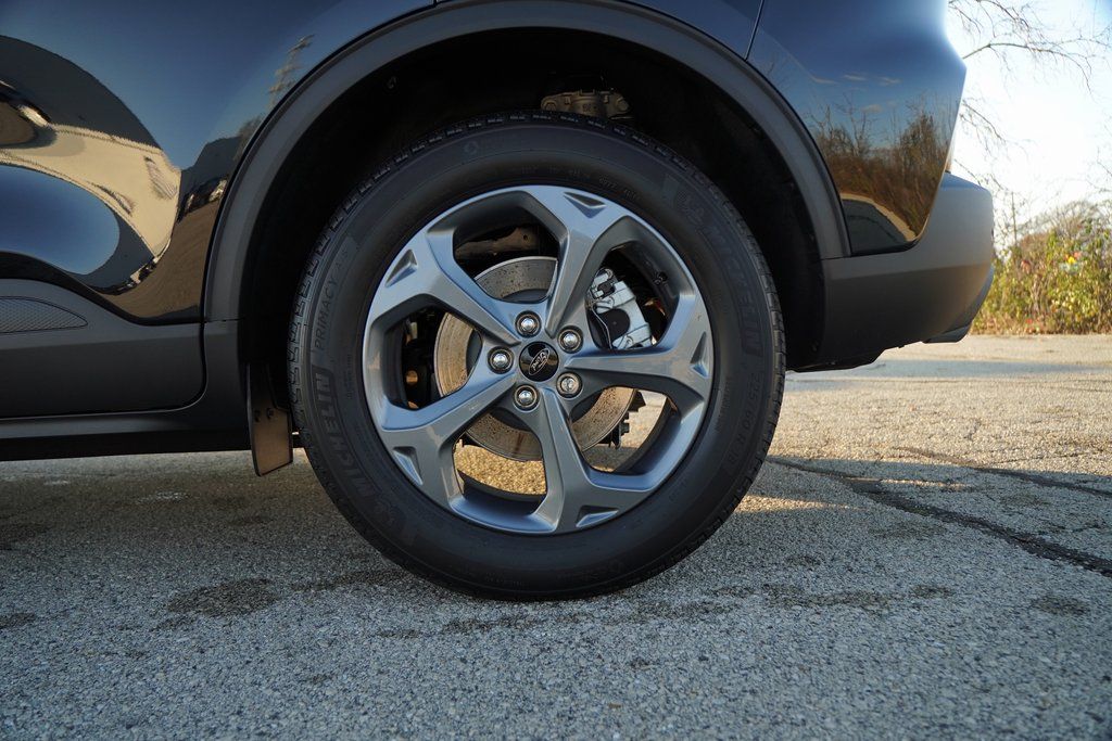 2025 Ford Escape ST-Line photo 7