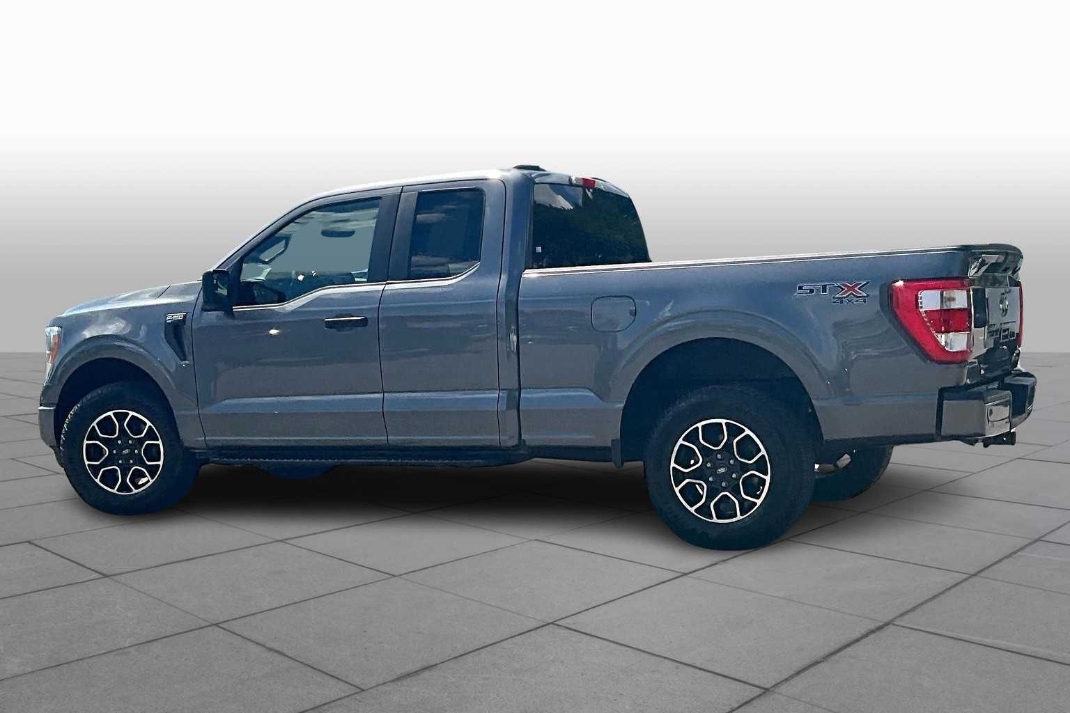 2022 Ford F-150 XL photo 10