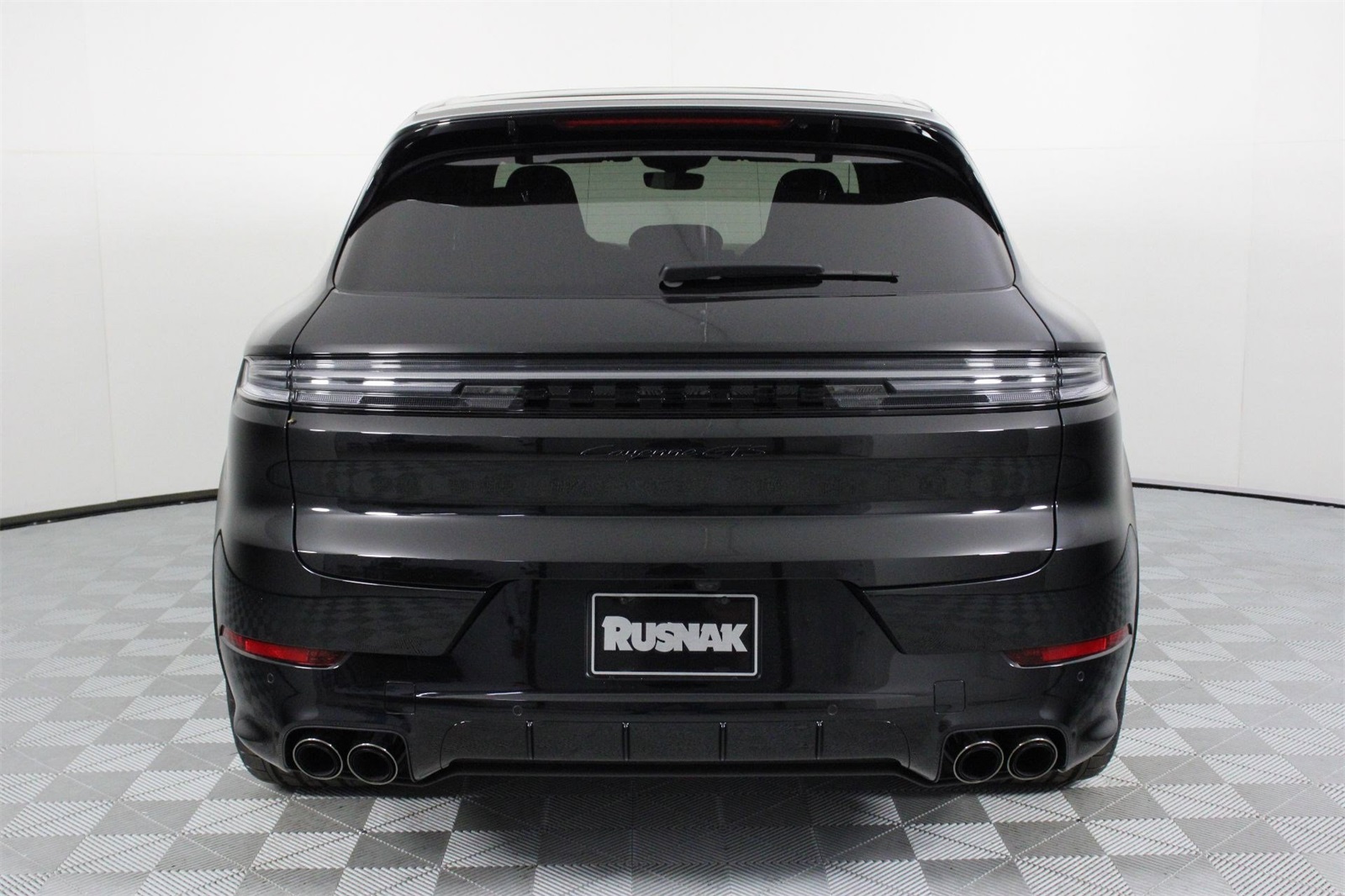 2026 Porsche Cayenne GTS photo 6