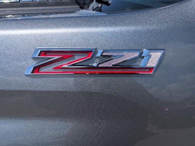 2025 Chevrolet Silverado 2500HD Custom photo 12