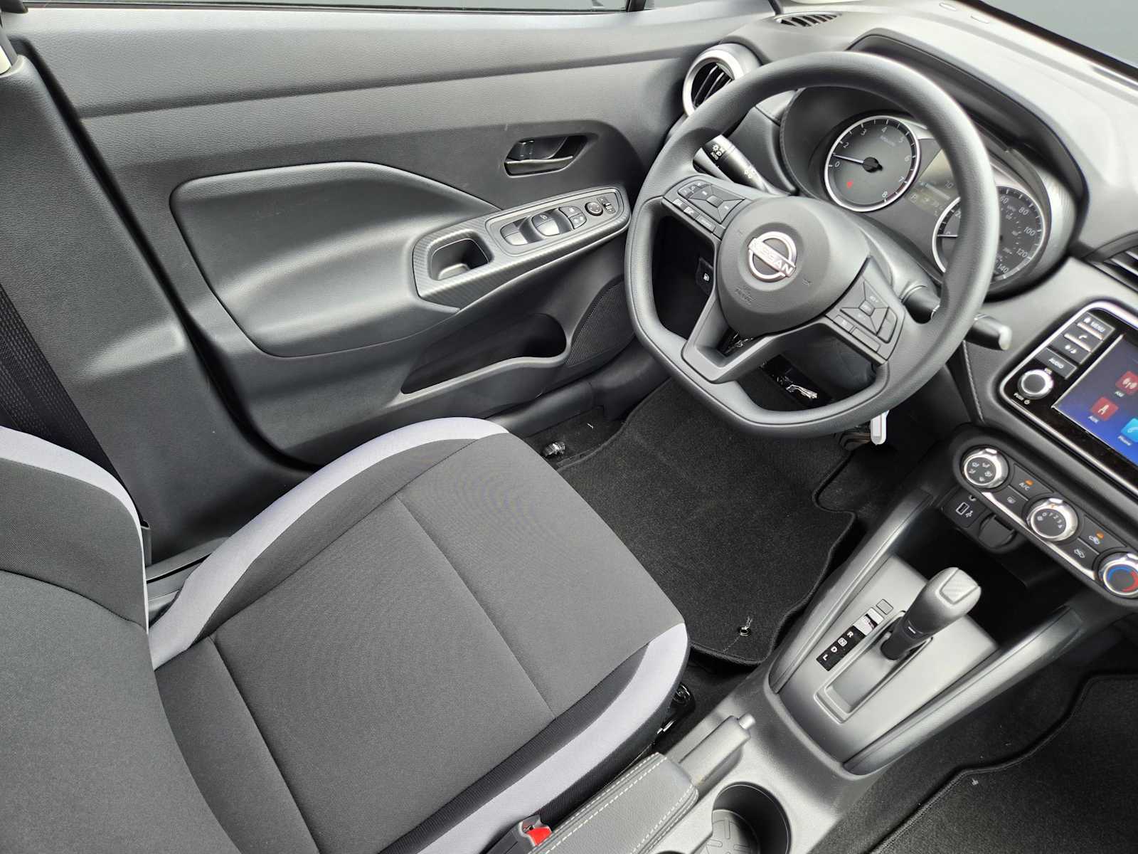 2025 Nissan Versa S photo 16