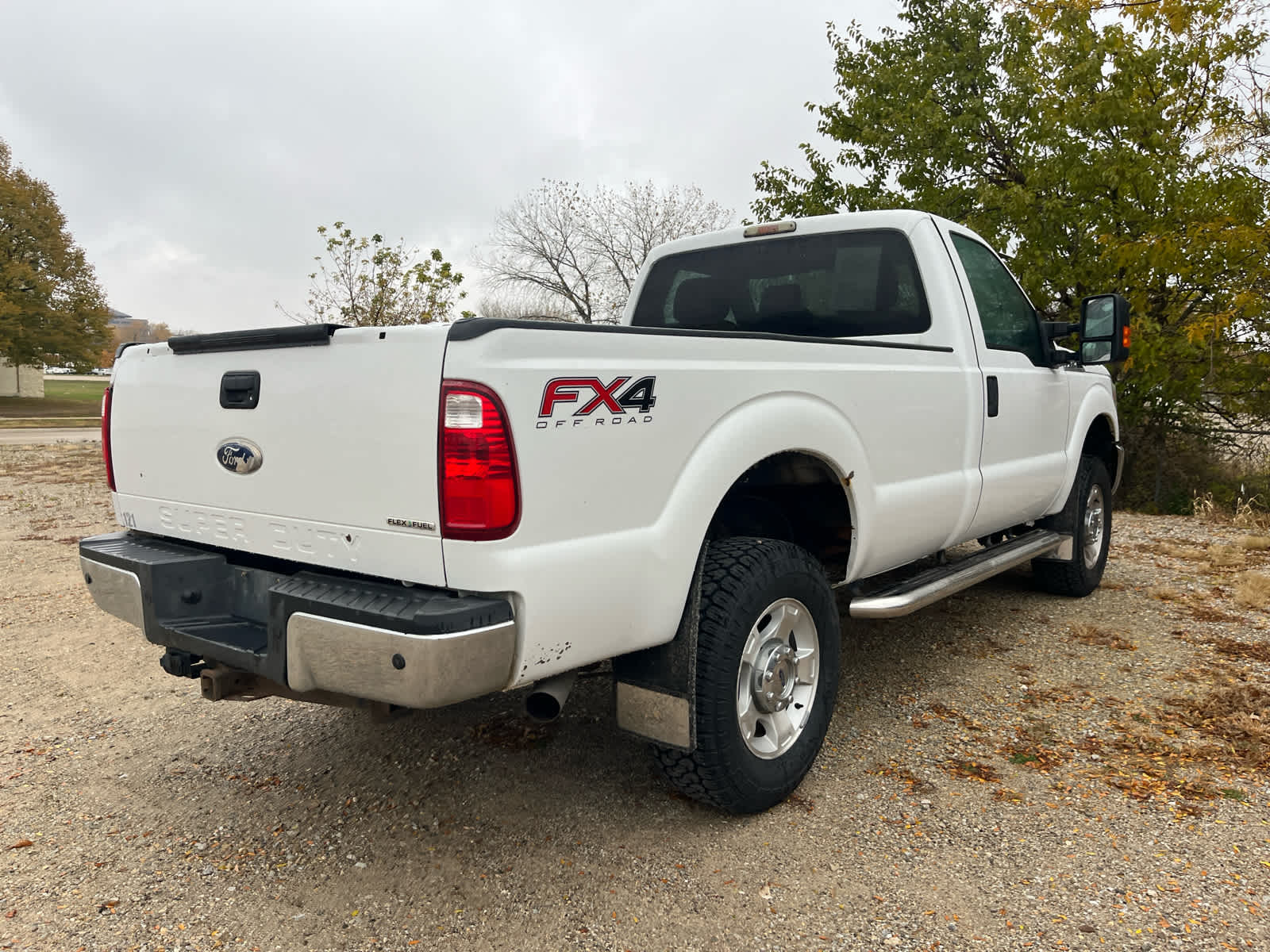 2015 Ford F-350 XLT photo 4