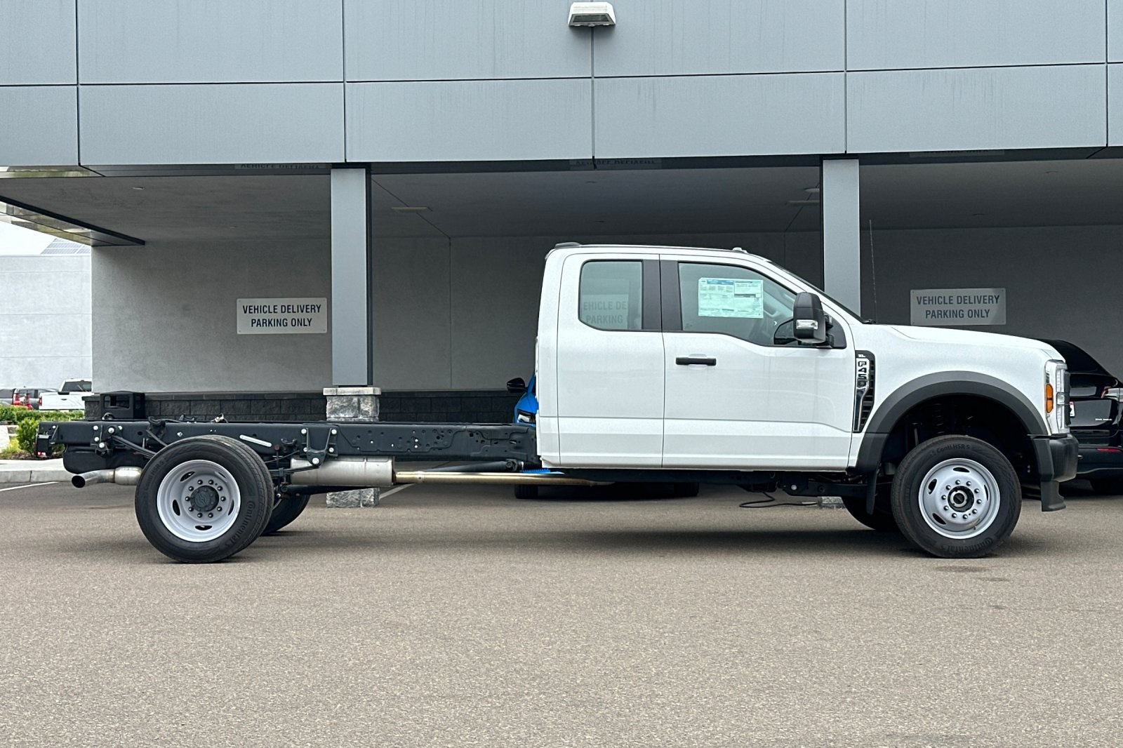 2024 Ford F-450 XL photo 2