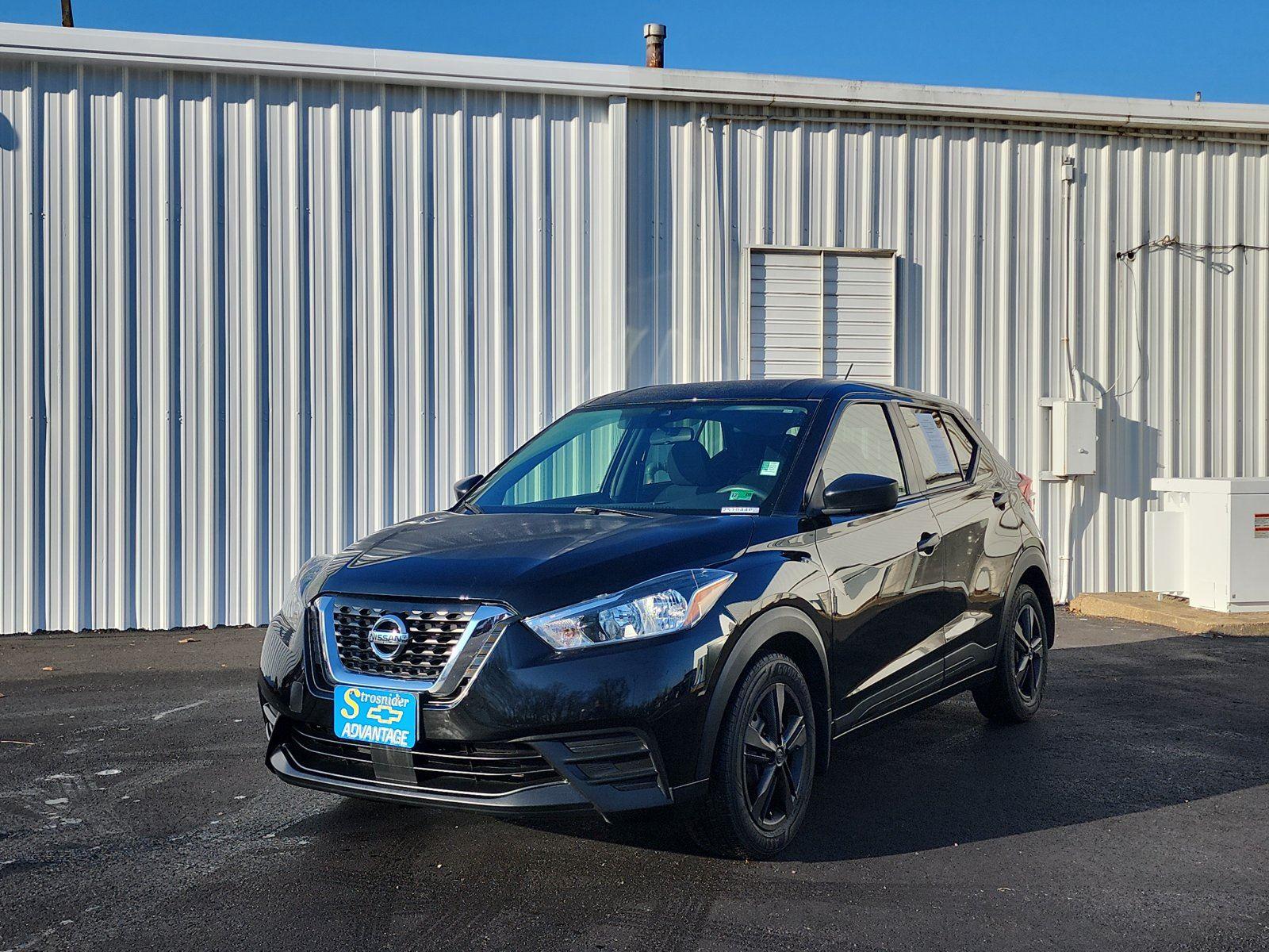 2020 Nissan Kicks S's photo