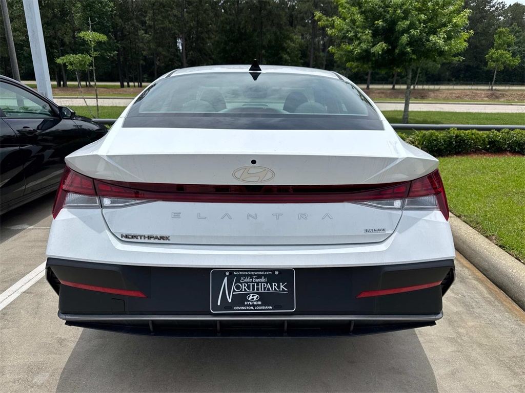 2025 Hyundai Elantra Hybrid Limited photo 4
