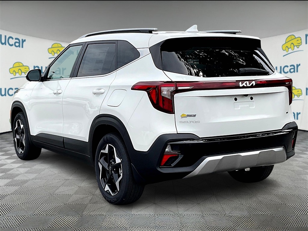 2025 Kia Seltos EX photo 3