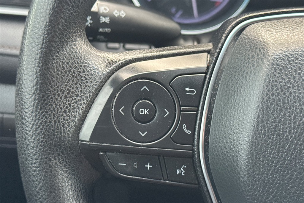 2019 Toyota Camry LE photo 21