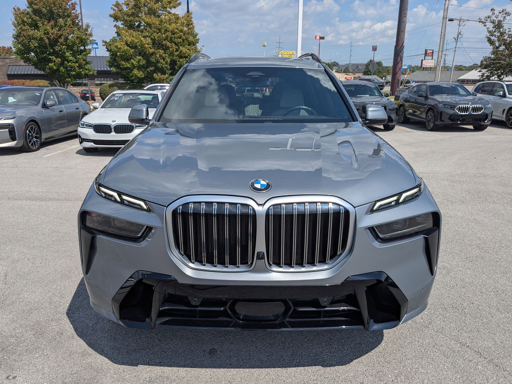 2024 Bmw X7 xDrive40i photo 2