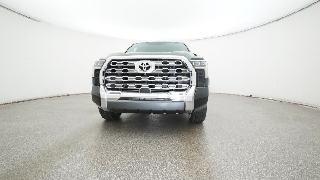 2025 Toyota Grand Highlander XLE photo 3