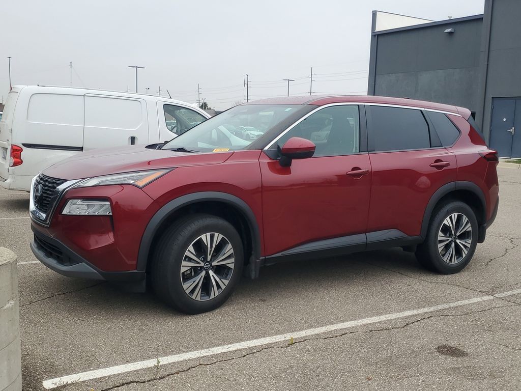 2022 Nissan Rogue SV photo 2