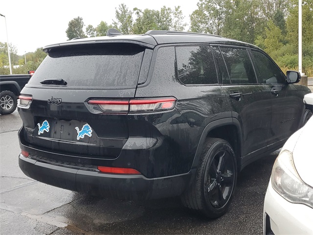 2023 Jeep Grand Cherokee Altitude photo 3