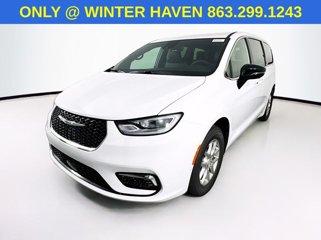 2025 Chrysler Pacifica photo 3