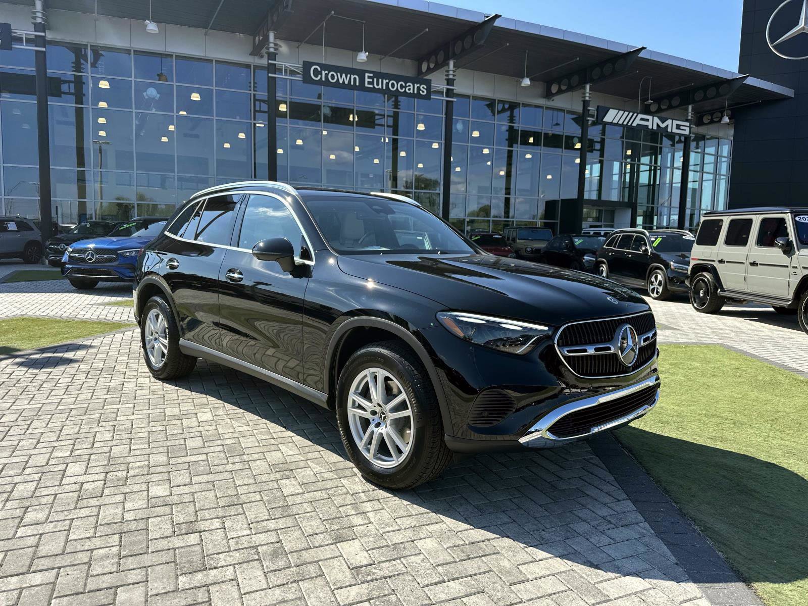 2026 Mercedes Benz GLC 300 photo 2