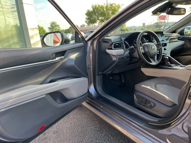 2024 Toyota Camry LE photo 3