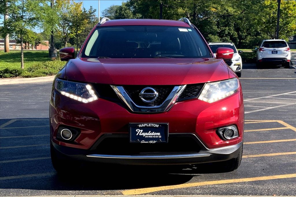 2015 Nissan Rogue SL photo 2