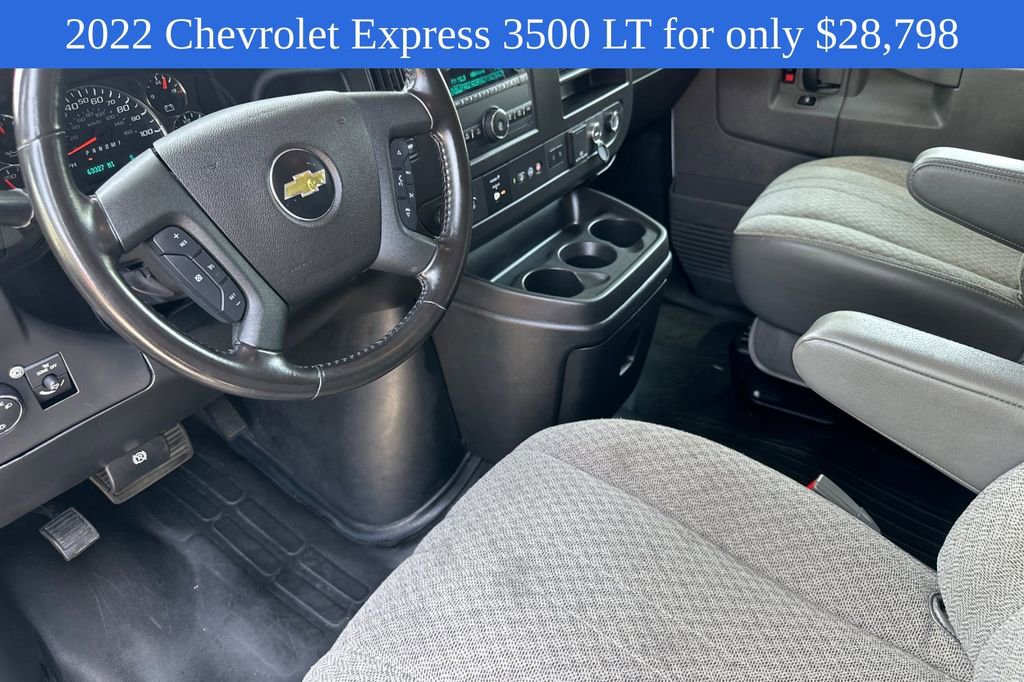 2022 Chevrolet Express Passenger 3500 photo 8