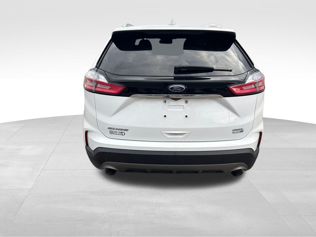 2019 Ford Edge SEL photo 3