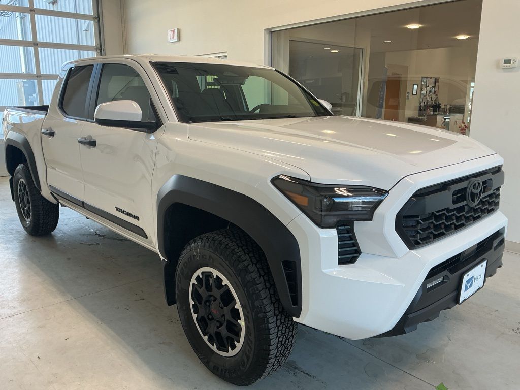 2026 Toyota Tacoma TRD Sport's photo