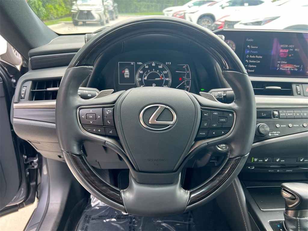 2019 Lexus ES 350 photo 11