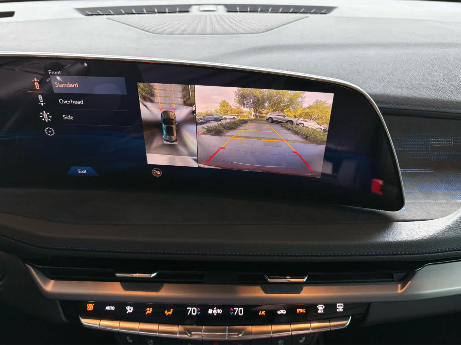 2025 Cadillac XT4 Sport photo 11