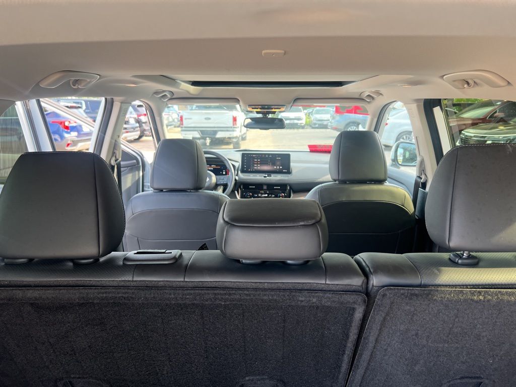 2024 Nissan Rogue Platinum photo 13