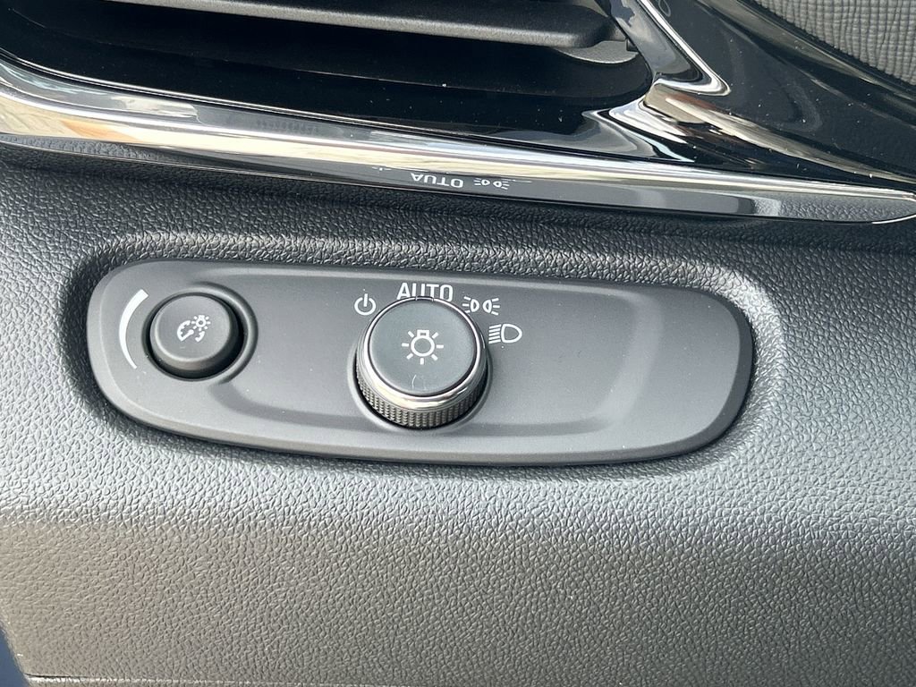 2025 Buick Envista Avenir photo 30