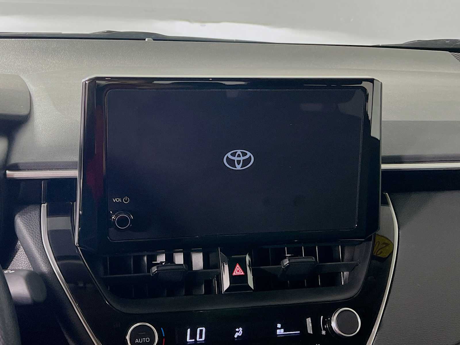 2024 Toyota Corolla LE photo 14