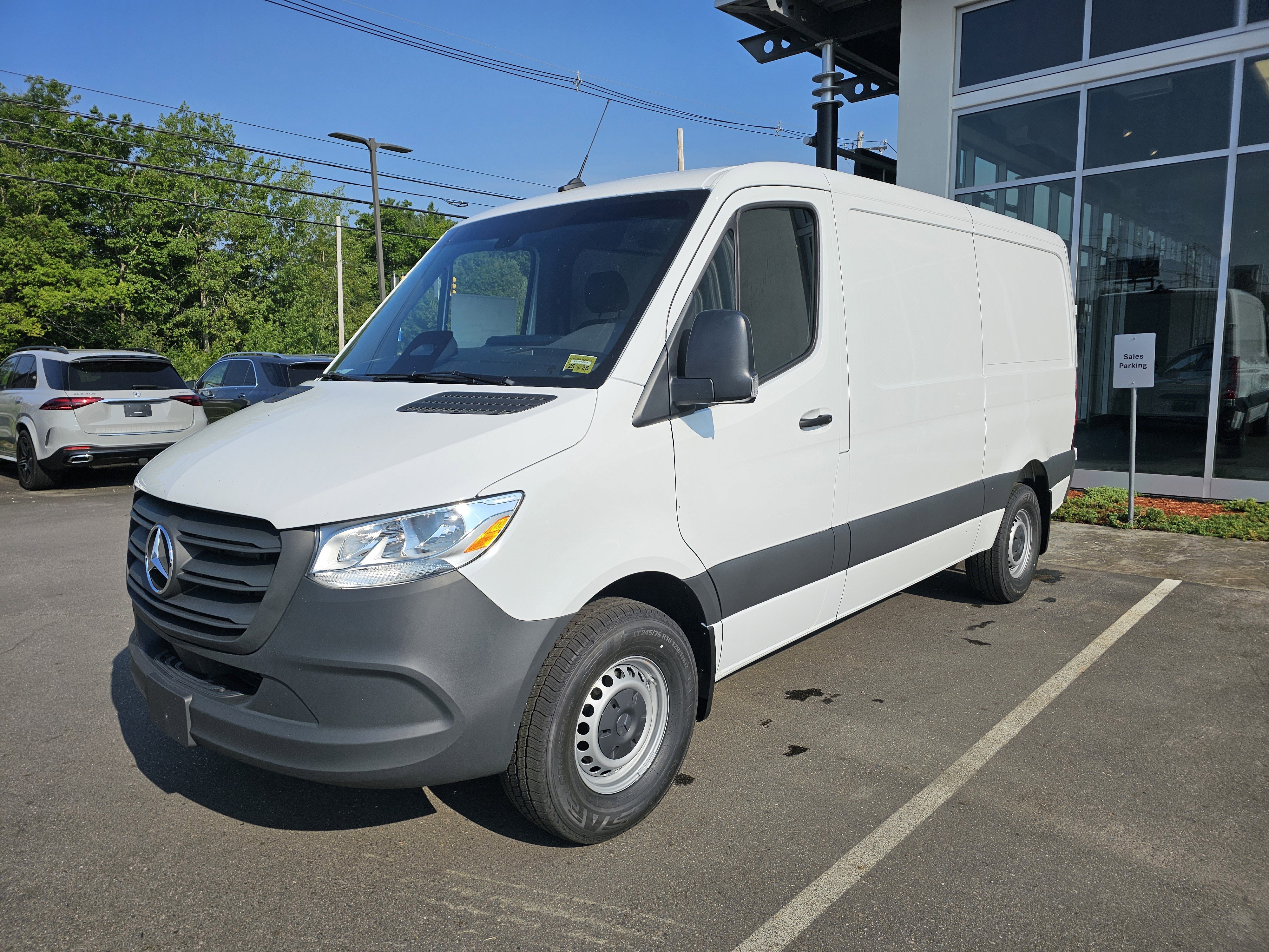 2025 Mercedes-Benz Sprinter Cargo Van Base's photo