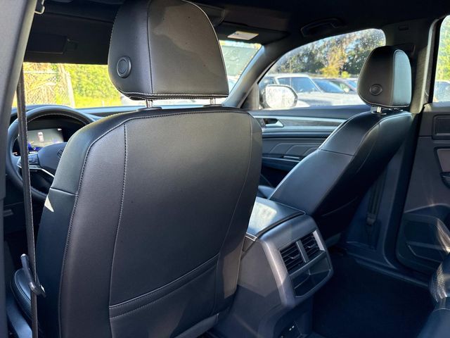 2022 Volkswagen Atlas Cross Sport SE Technology photo 11