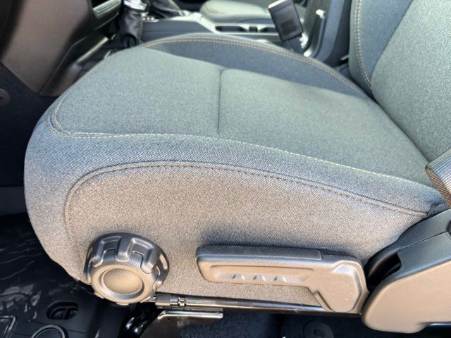 2025 Jeep Wrangler Sport photo 13