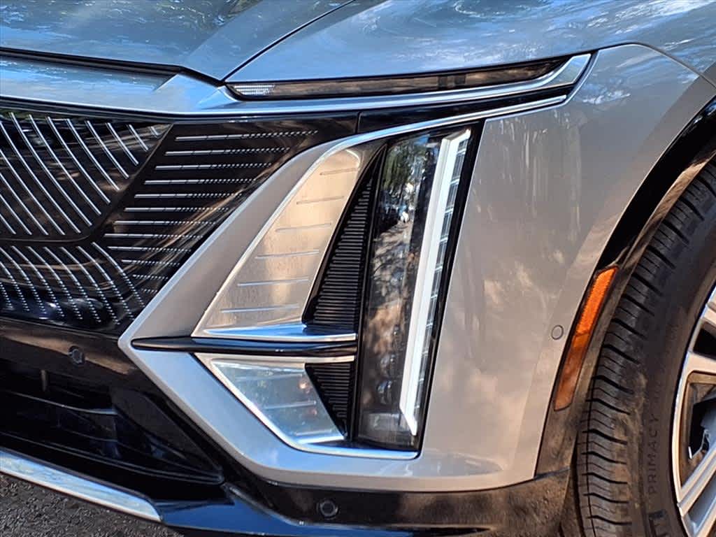2024 Cadillac Lyriq Luxury photo 7