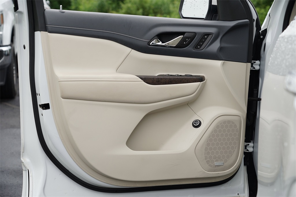2023 Gmc Acadia Denali photo 16