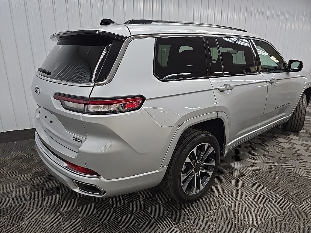 2023 Jeep Grand Cherokee Overland photo 10