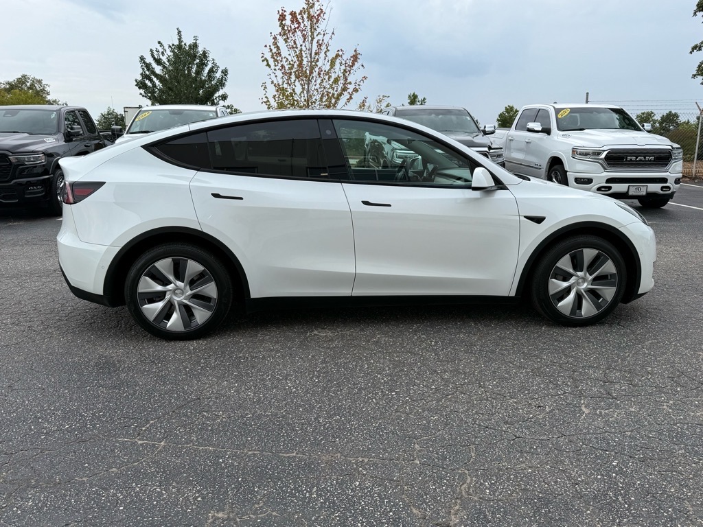 2022 Tesla Model Y Long Range photo 2