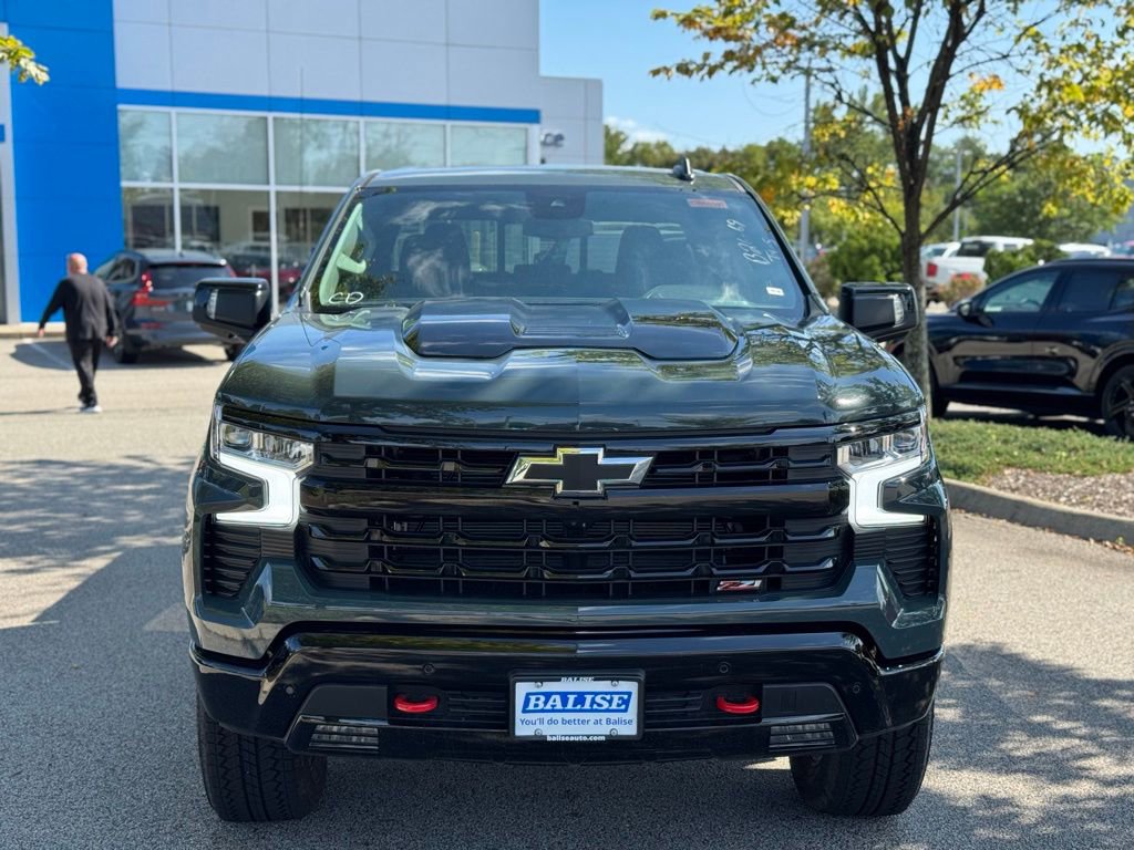 2025 Chevrolet Silverado 1500 LT Trail Boss photo 2