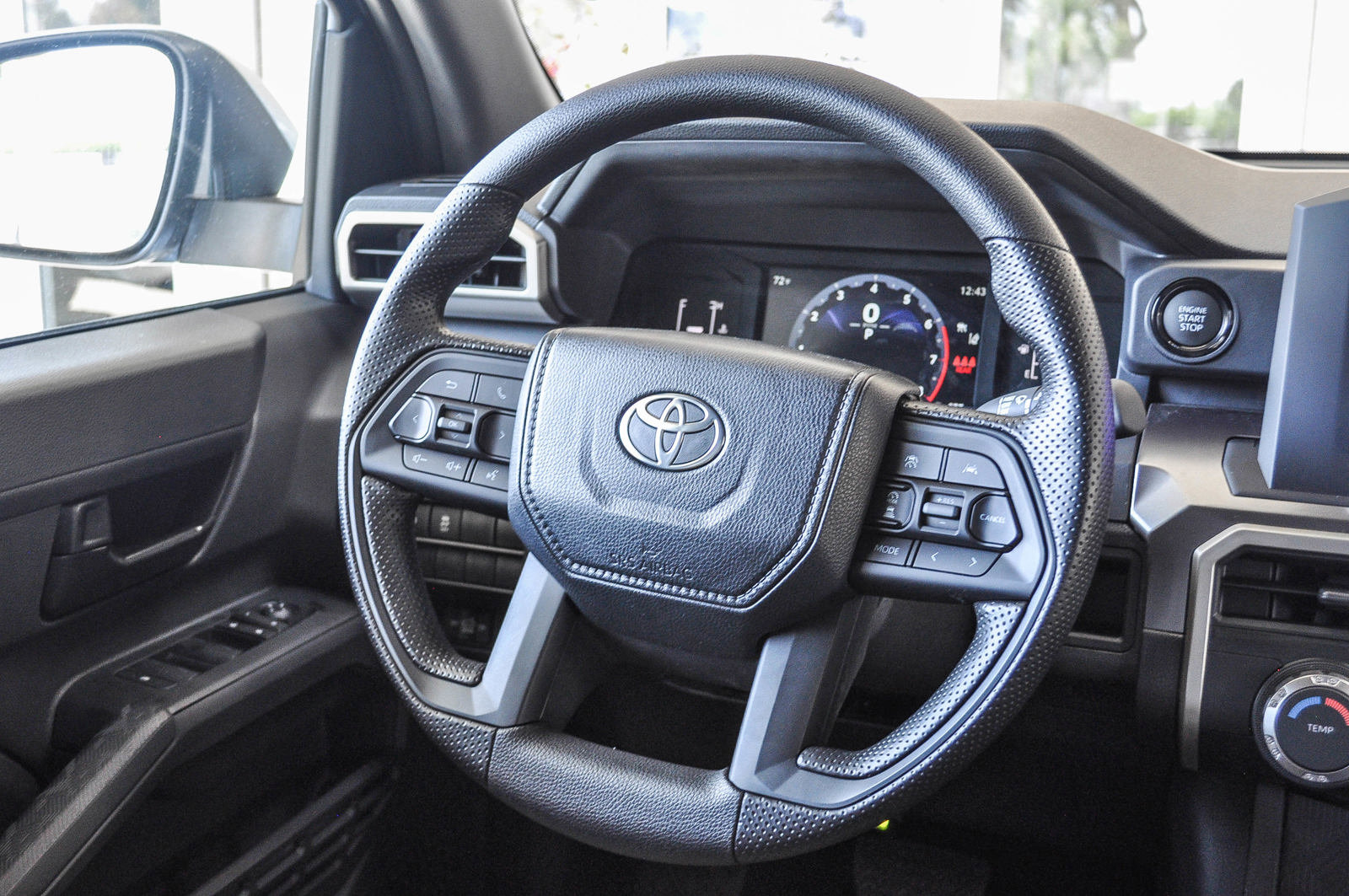 2024 Toyota Tacoma SR5 4x4 photo 13