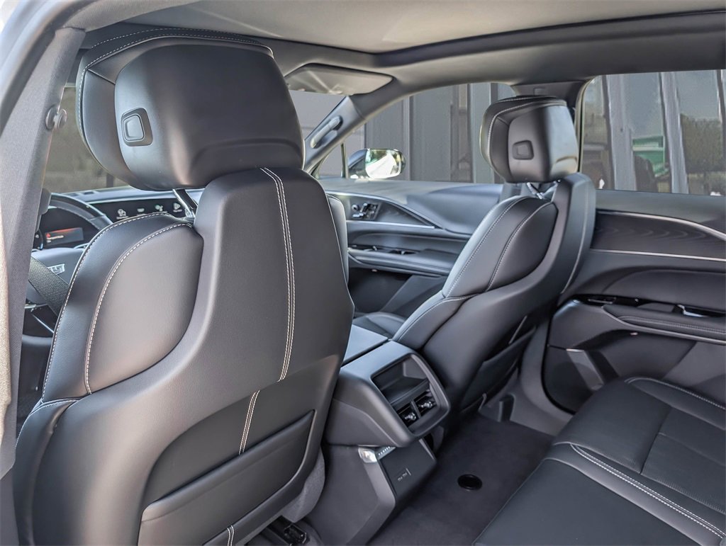 2026 Cadillac Lyriq Luxury photo 21