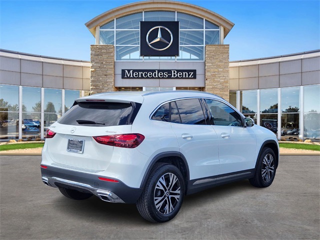 2025 Mercedes Benz GLA 250 4MATIC photo 4
