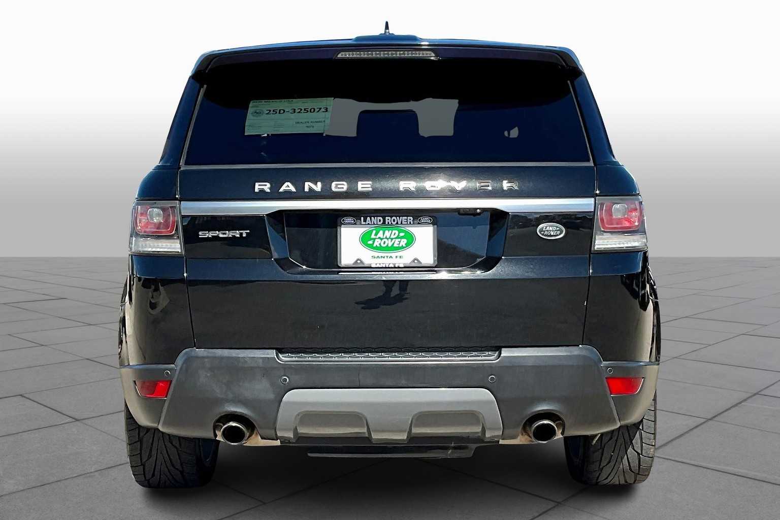 2016 Land Rover Range Rover Sport SE photo 3