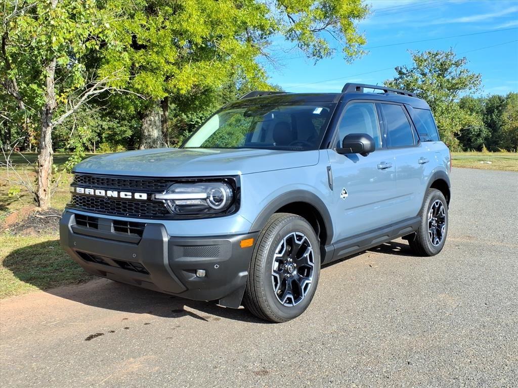 2025 Ford Bronco Sport Outer Banks's photo