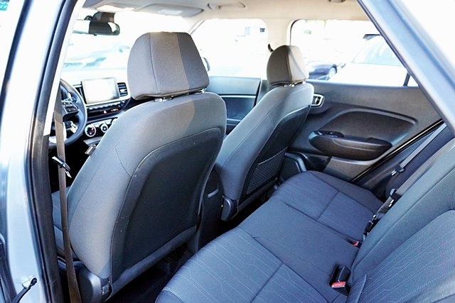 Used 2023 Silver Hyundai SE image 15