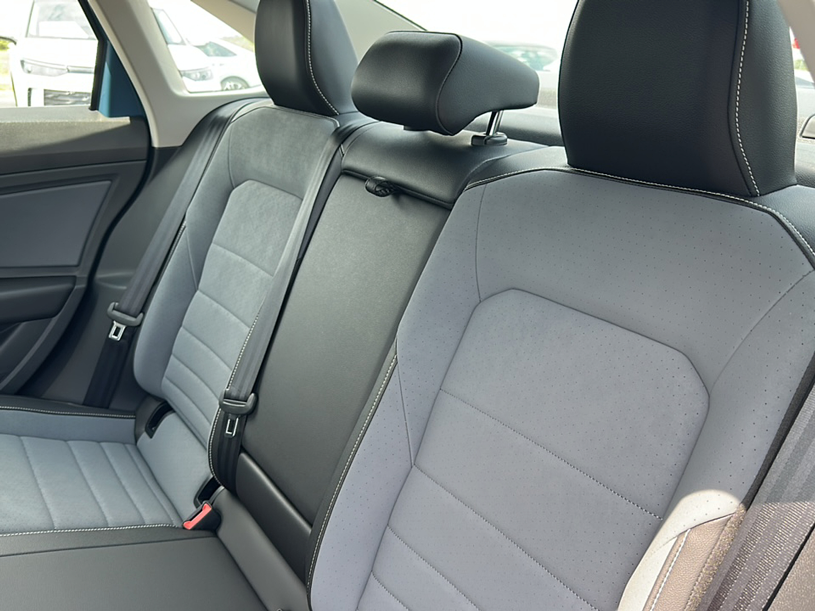 2025 Volkswagen Jetta 1.5T SE photo 9