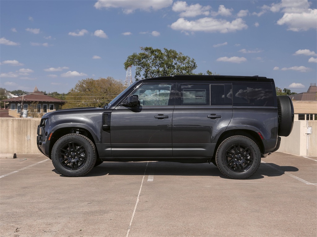 2026 Land Rover Defender 110 S photo 4