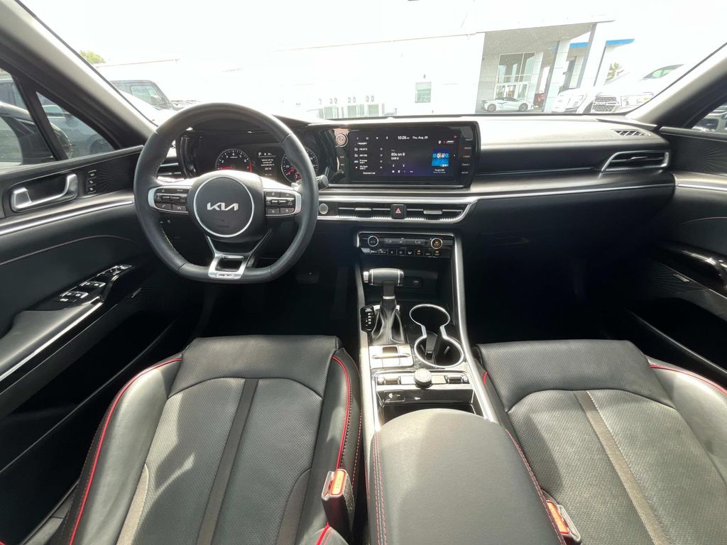 2024 Kia K5 GT photo 13